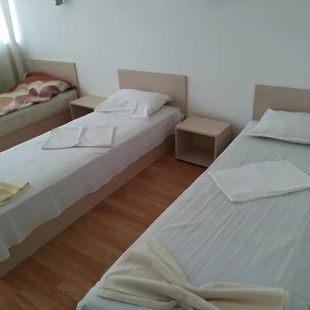 Fiesta Hotel *